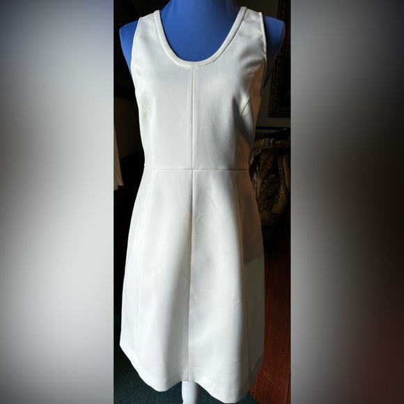 J Crew Ivory Scoop Neck Sleeveless Sheath Knee Length Dress Size 4 NWT - Picture 3 of 8